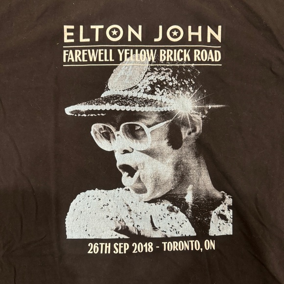 Men’s Large Black Elton John 2018 Farewell Yellow Brick Road Tour Tshirt Toronto - Picture 6 of 6